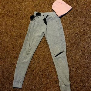 Dunlop youth M 10/12 boys joggers in gray